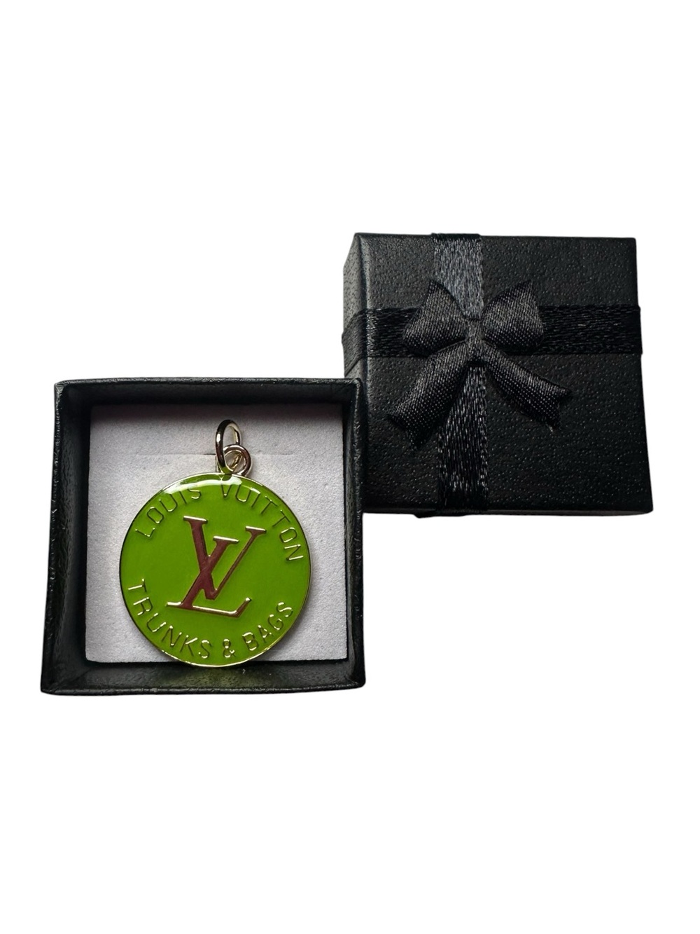 Louis Vuitton Green and Gold Trunks and Bags Round Logo Charm - Picture 9 of 9